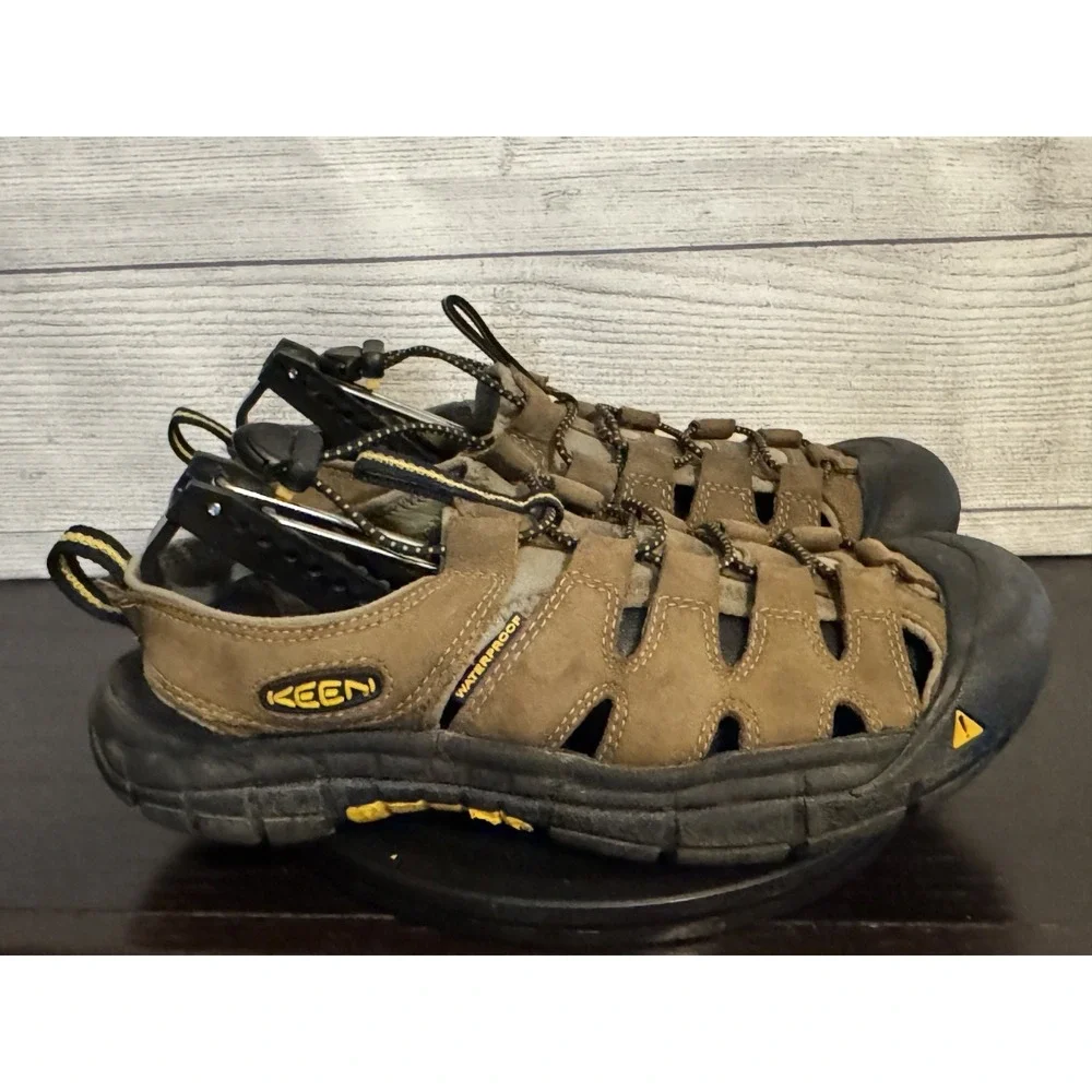 KEEN Men Waterproof Hiking Sandals Closed Toe Brown Outdoor Shoes Size 10